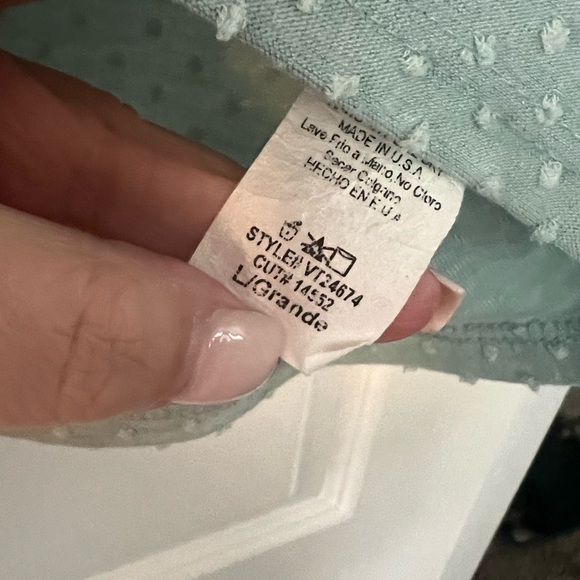 Large, seafoam green with leopard and snake, accent sleeves - Picture 2 of 3